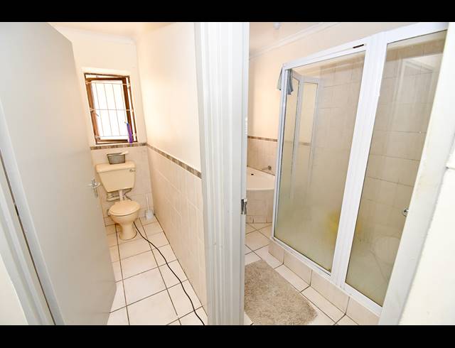 12 BEDROOM HOUSE FOR SALE IN FERNDALE